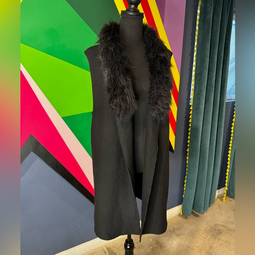 Vintage NM Neiman Marcus Black Knit Vest with removable Faux Fur Trim Collar